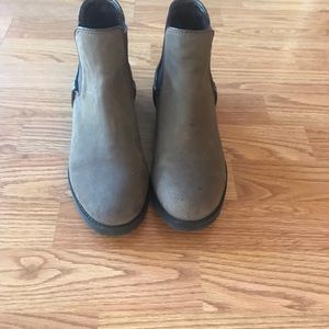 Steve Madden boots